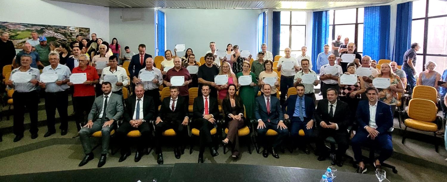 Câmara de Cordilheira Alta realiza sessão solene “Mérito em Vida”