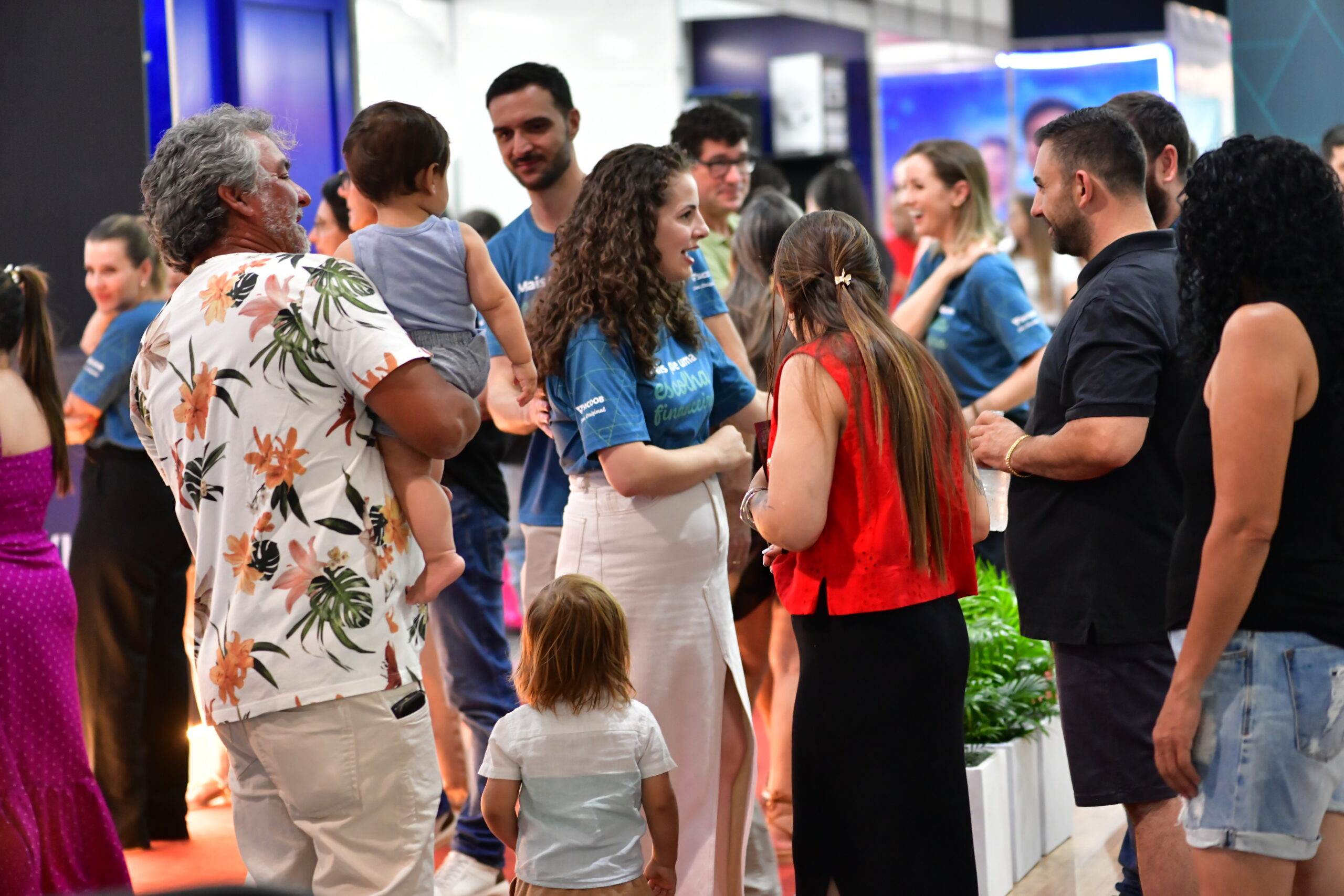 São Lourenço do Oeste – Efaislo supera 20 mil visitantes no segundo dia e se consolida como vitrine de negócios e entretenimento