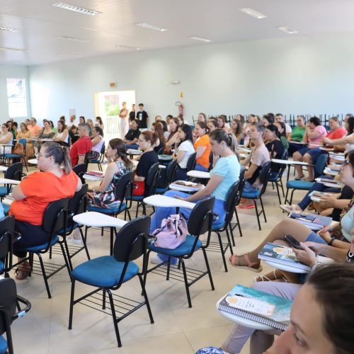 Prefeitura realiza grande encontro para profissionais da educação