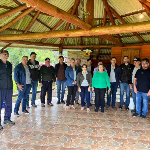 Missão técnica em Itapiranga fortalece projeto para a associação de apicultores de Nova Itaberaba